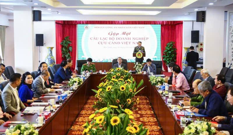 Thành lập CLB Doanh nghiệp Cựu CAND – Gắn kết nghĩa tình, lan tỏa giá trị nhân văn Thành lập CLB Doanh nghiệp Cựu CAND – Gắn kết nghĩa tình, lan tỏa giá trị nhân văn