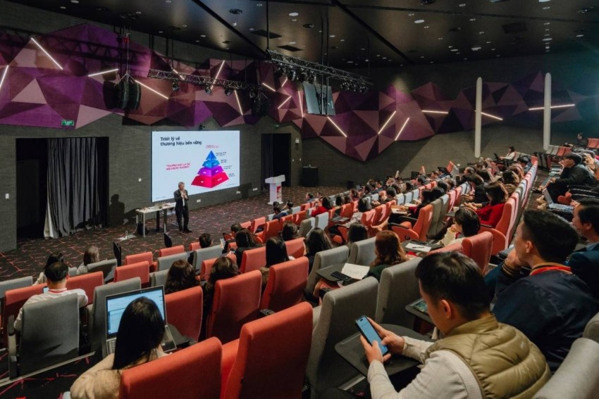 Hội thảo chuyên đề “Quản trị khủng hoảng truyền thông trong giáo dục” diễn ra tại giảng đường của BUV Hội thảo chuyên đề “Quản trị khủng hoảng truyền thông trong giáo dục” diễn ra tại giảng đường của BUV