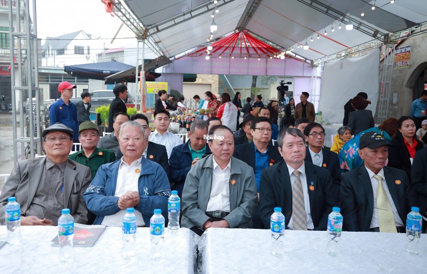 Các đại biểu tham dự ngày hội giao thương Cộng đồng doanh nhân Họ Nguyễn Hà Nội: Phát huy sức mạnh đoàn kết, tăng cường kết nối giao thương