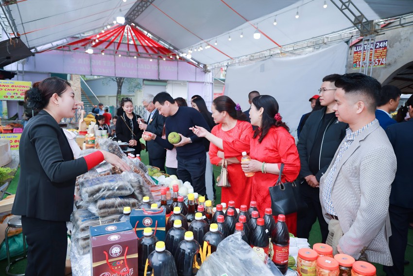 Cộng đồng doanh nhân Họ Nguyễn Hà Nội: Phát huy sức mạnh đoàn kết, tăng cường kết nối giao thương Cộng đồng doanh nhân Họ Nguyễn Hà Nội: Phát huy sức mạnh đoàn kết, tăng cường kết nối giao thương