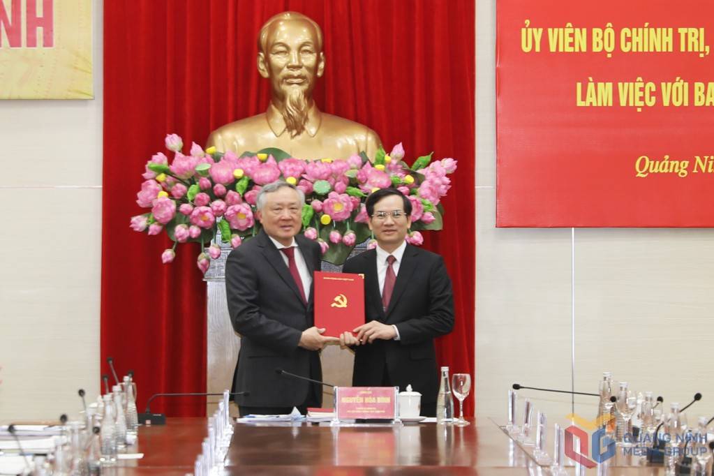 Ông Vũ Quyết Tiến giữ chức vụ Phó Bí thư Tỉnh ủy Quảng Ninh nhiệm kỳ 2020-2025