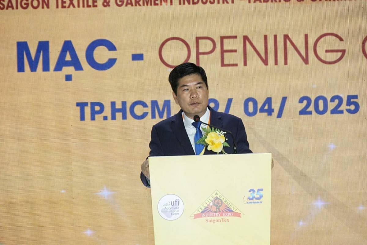 Tổng Giám đốc Tập đoàn Dệt may Việt Nam - ông Cao Hữu Hiếu