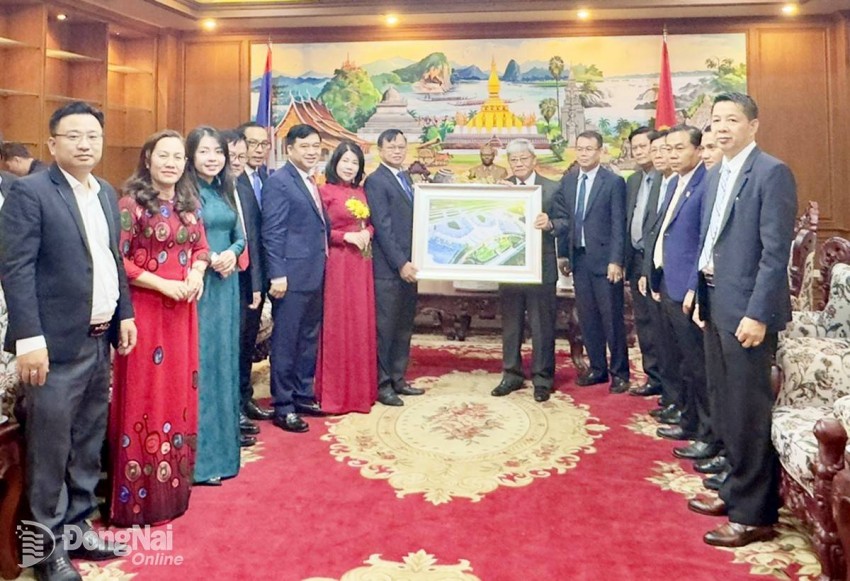 Đoàn cán bộ tỉnh Đồng Nai thăm, làm việc tại tỉnh Champasak, Lào