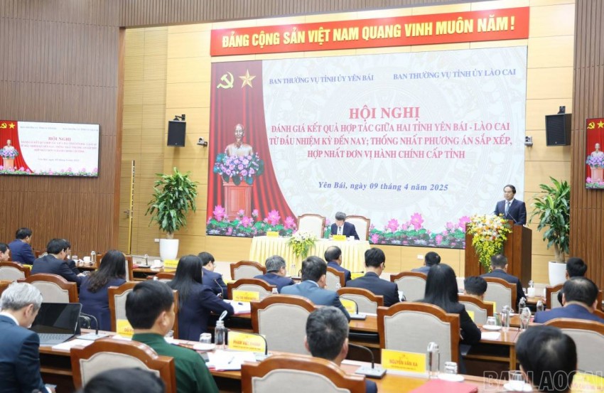 Tỉnh ủy Lào Cai và Yên Bái bàn phương án sắp xếp, hợp nhất đơn vị hành chính cấp tỉnh