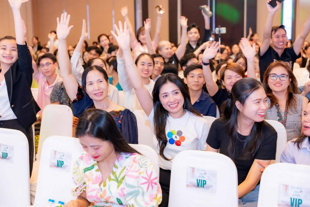 Amway, Thương hiệu hàng đầu về chăm sóc sức khỏe, buổi sáng dinh dưỡng, Viện Sức khỏe Nutrilite, chương trình đào tạo 1