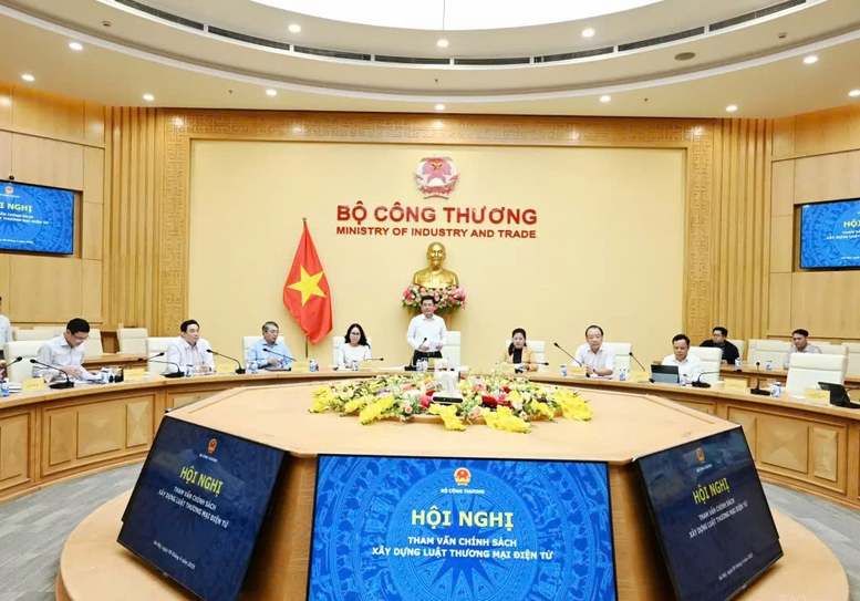5 nhóm chính sách lớn được đề xuất để xây dựng Luật Thương mại điện tử 5 nhóm chính sách lớn được đề xuất để xây dựng Luật Thương mại điện tử