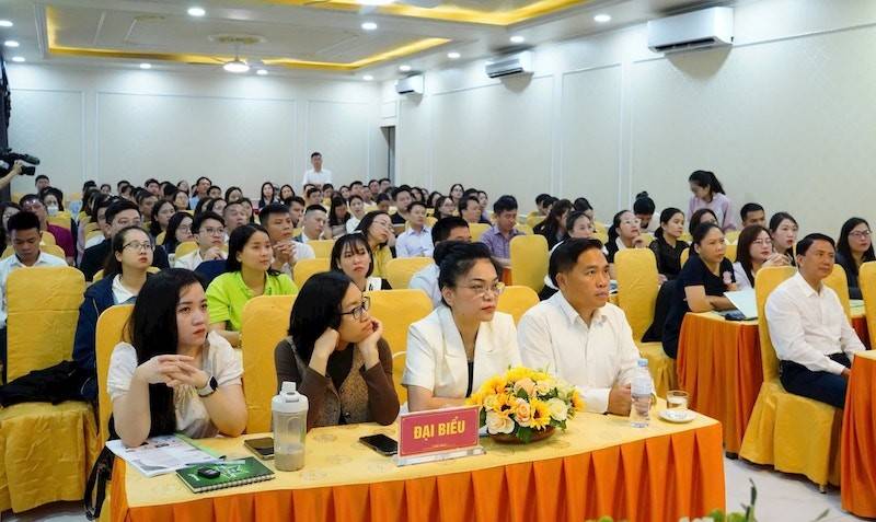 Hội nghị tập huấn ứng dụng AI đã thu hút đông đảo doanh nghiệp tham dự