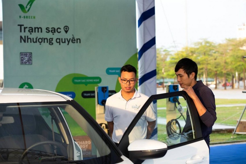 Xe điện ngày càng dễ tiếp cận, người dùng Việt dần quay lưng với xe xăng