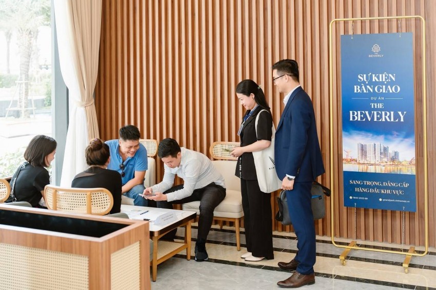  Trong quý I/2025, The Beverly ghi nhận lượng lớn nhà đầu tư đến giao dịch và nhận bàn giao