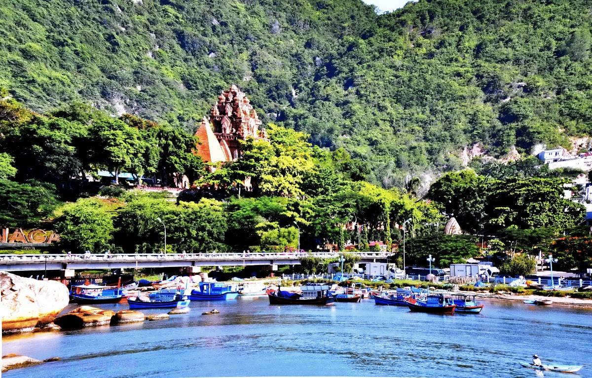 Khánh Hòa phát triển thương hiệu du lịch xanh đa dạng, hấp dẫn phù hợp nhu cầu thị trường khách du lịch