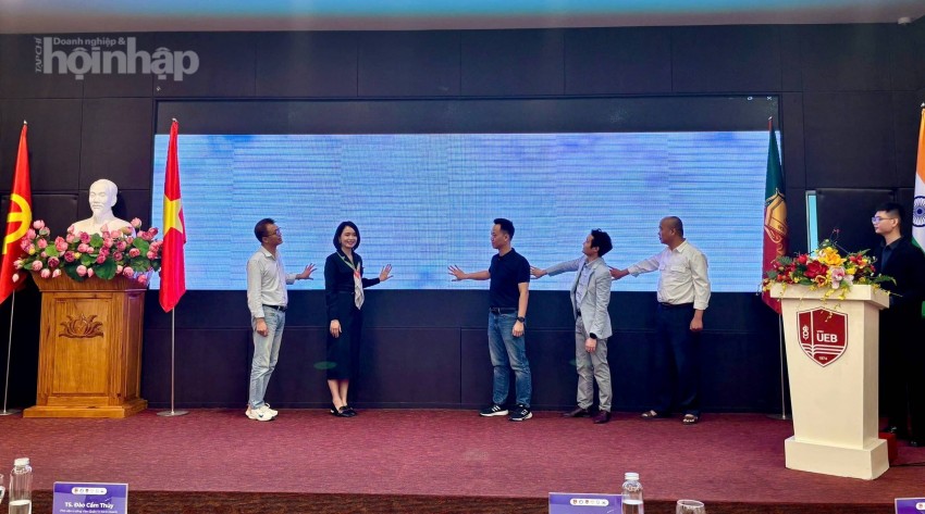 Khởi động cuộc thi marketing dành cho sinh viên - Road to Marcom 2025