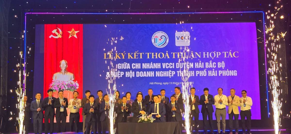 Lễ ký kết thỏa thuận hợp tác giữa Hiệp hội Doanh nghiệp và Chi nhánh VCCI Duyên hải Bắc bộ