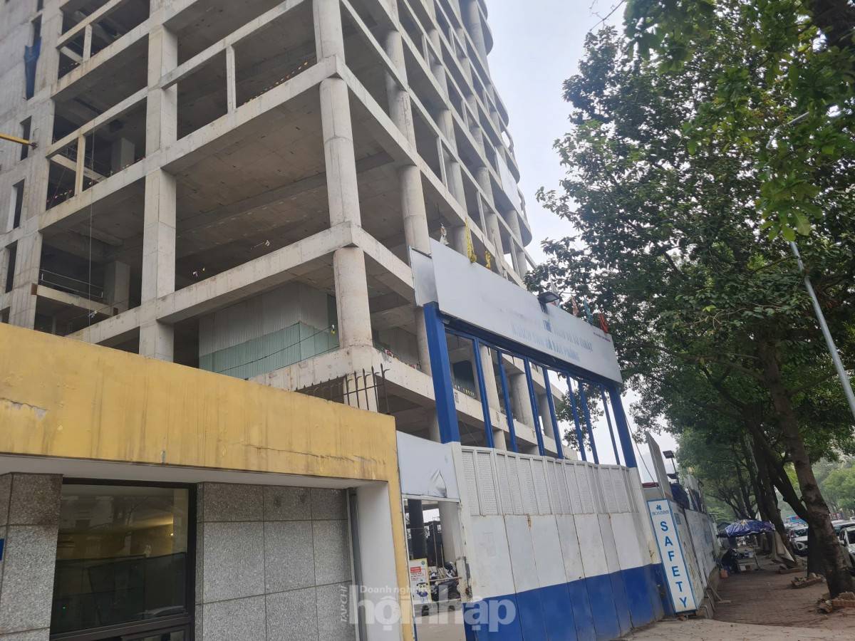 Bài VIII: Dự án Ha Noi Hilton West chậm tiến độ, hàng nghìn mét vuông hoang hóa