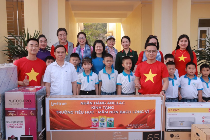 Thắm tình đảo xa - Trao gửi yêu thương đến trẻ em Bạch Long Vỹ