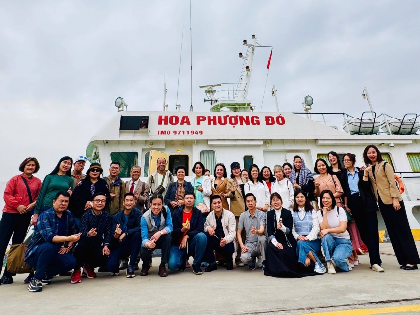 Thắm tình đảo xa - Trao gửi yêu thương đến trẻ em Bạch Long Vỹ