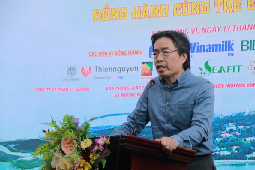 Thắm tình đảo xa - Trao gửi yêu thương đến trẻ em Bạch Long Vỹ