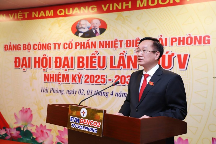 Đồng chí Tạ Công Hoan – Bí thư Đảng ủy, CTHĐQT HND cảm ơn và lĩnh hội ý kiến phát biểu chỉ đạo, giao nhiệm vụ của đồng chí Trần Phú Thái