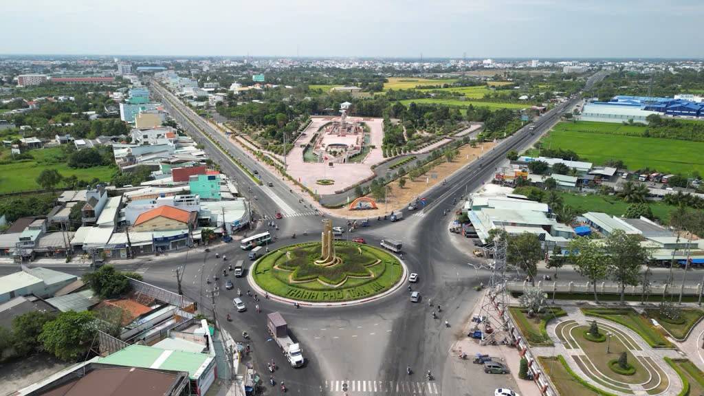 quý I năm 2025 trên địa bàn tỉnh Long An, tốc độ tăng tổng sản phẩm (GRDP) ước quý I năm 2025 đạt 7,2%