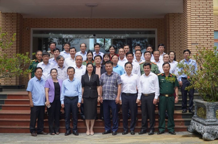 Ban Thường vụ Tỉnh ủy Kon Tum và Ban Thường vụ Quảng Ngãi đã thống nhất nhiều nội dung, nhiệm vụ triển khai sáp nhập 2 tỉnh 