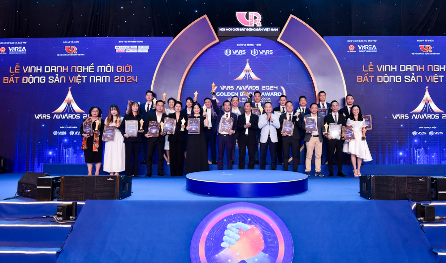 VARS AWARDS 2025: Vinh danh nghề môi giới bất động sản