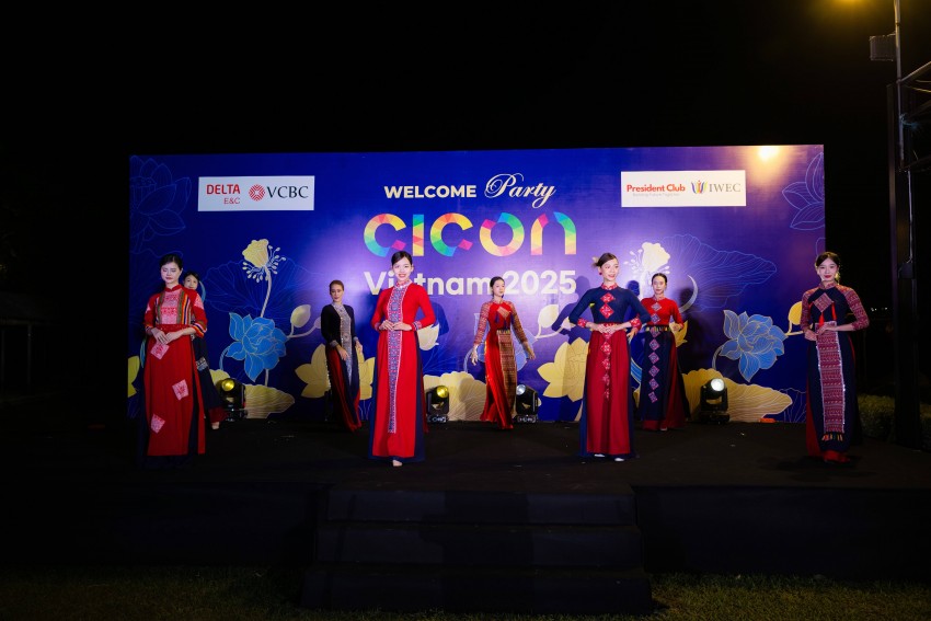 Bộ sưu tập Áo dài đến từ nhà thiết kế Nguyễn Như Quỳnh