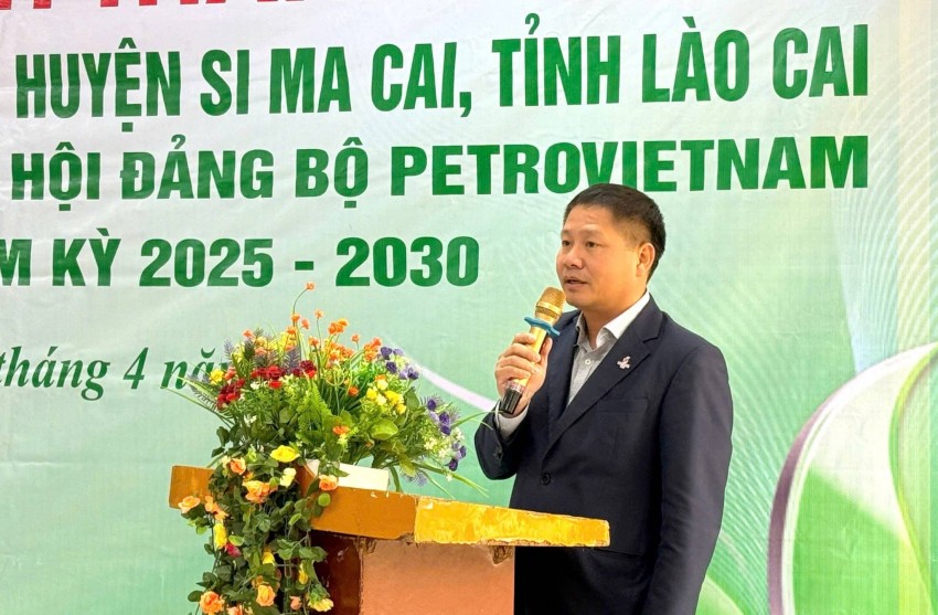 Ông Bùi Ngọc Dương - Bí thư Đảng ủy, Chủ tịch HĐQT BSR phát biểu tại buổi lễ Lào Cai: Khánh thành công trình giáo dục do BSR tài trợ