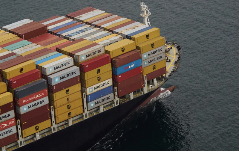 Vì sao xuất nhập khẩu 'đột ngột' giảm hai con số trong nửa đầu tháng 4?