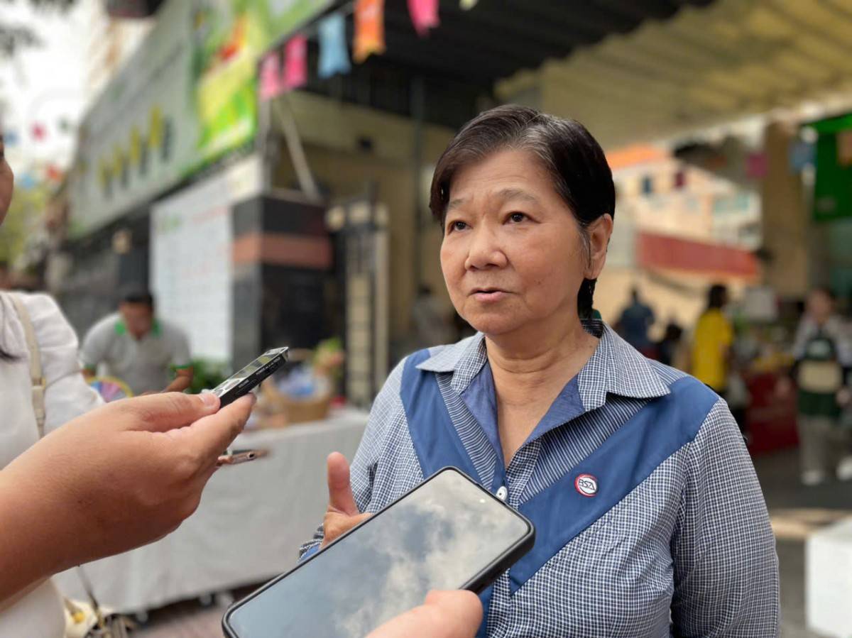 Giảng viên cao đẳng Việt vượt trăm cây số gánh đặc sản quê nhà lên phố Giảng viên cao đẳng Việt vượt trăm cây số gánh đặc sản quê nhà lên phố