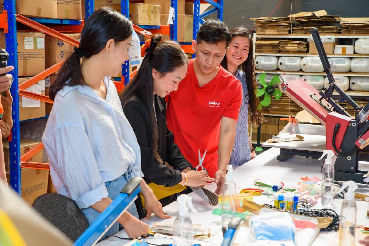 “Túi xách xanh” từ bao gạo cũ