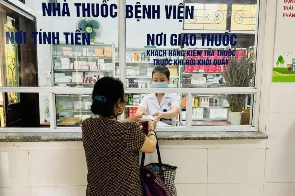 Bộ Y tế: Khẩn trương kiểm tra thực phẩm chức năng, sữa bán tại bệnh viện, phòng khám
