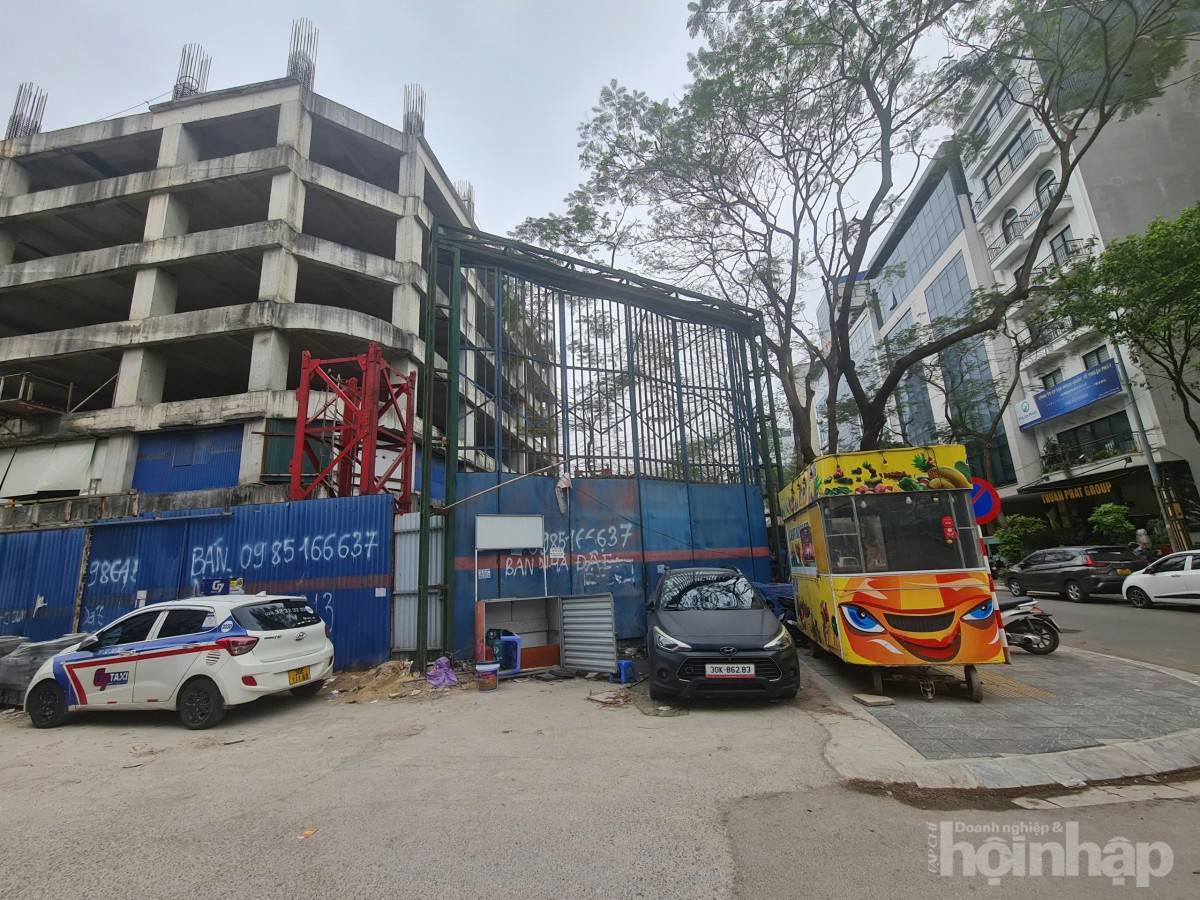 Bài IX: Tòa V.I.C Tower “bỏ quên” cả thập kỷ trên đất vàng Cầu Giấy