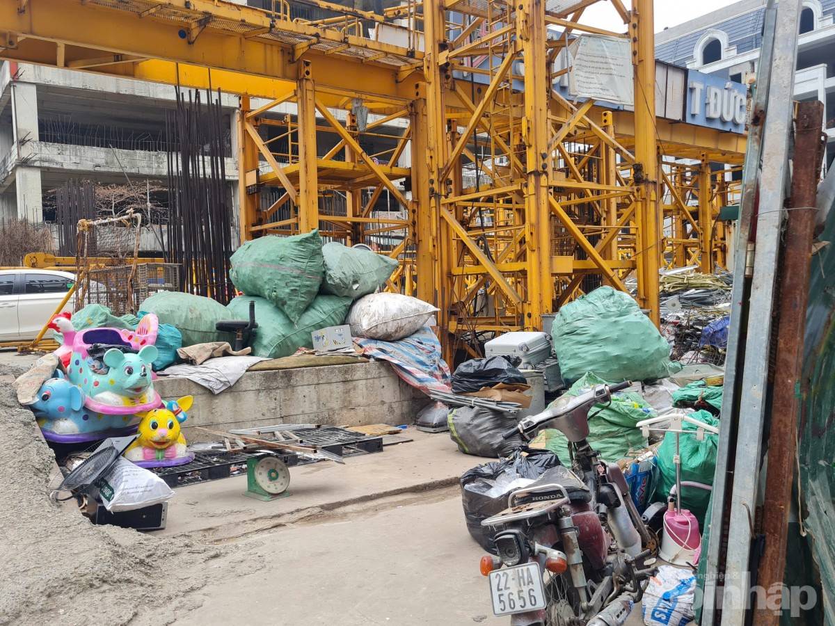 Bài IX: Tòa V.I.C Tower “bỏ quên” cả thập kỷ trên đất vàng Cầu Giấy