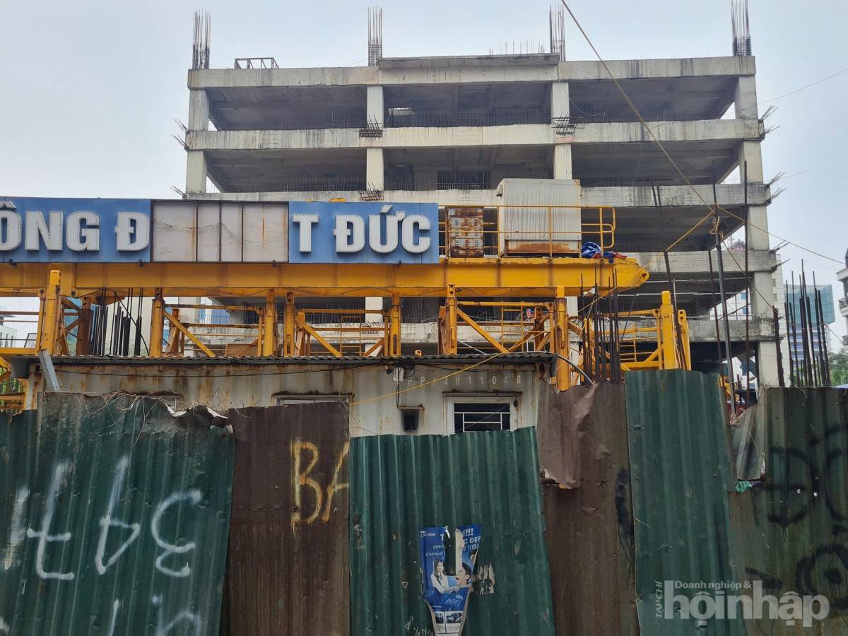 Bài IX: Tòa V.I.C Tower “bỏ quên” cả thập kỷ trên đất vàng Cầu Giấy
