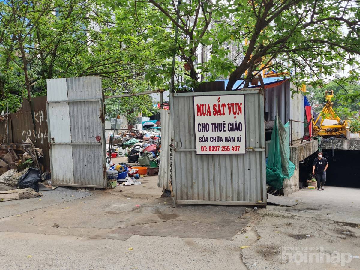 Bài IX: Tòa V.I.C Tower “bỏ quên” cả thập kỷ trên đất vàng Cầu Giấy