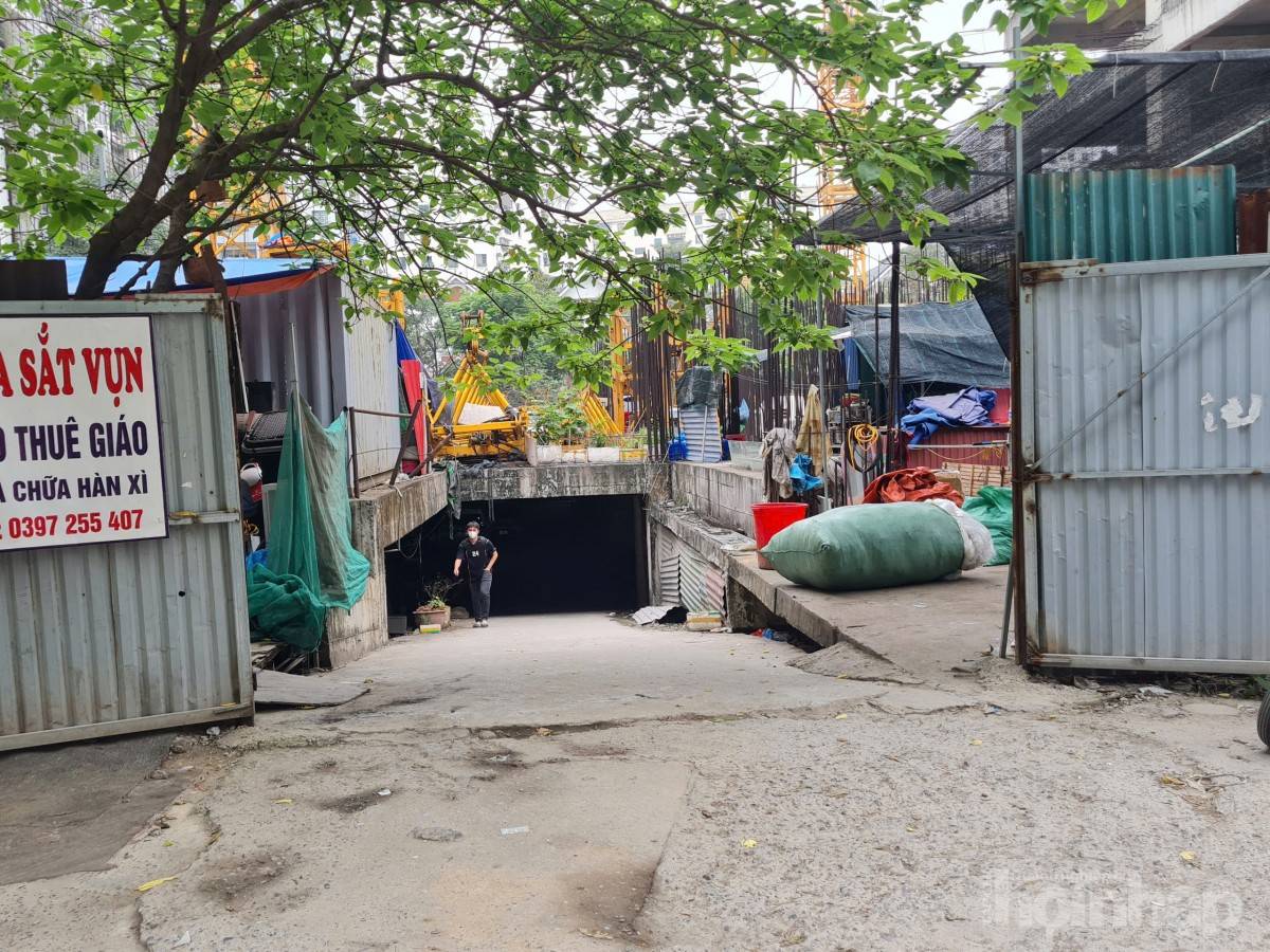 Bài IX: Tòa V.I.C Tower “bỏ quên” cả thập kỷ trên đất vàng Cầu Giấy