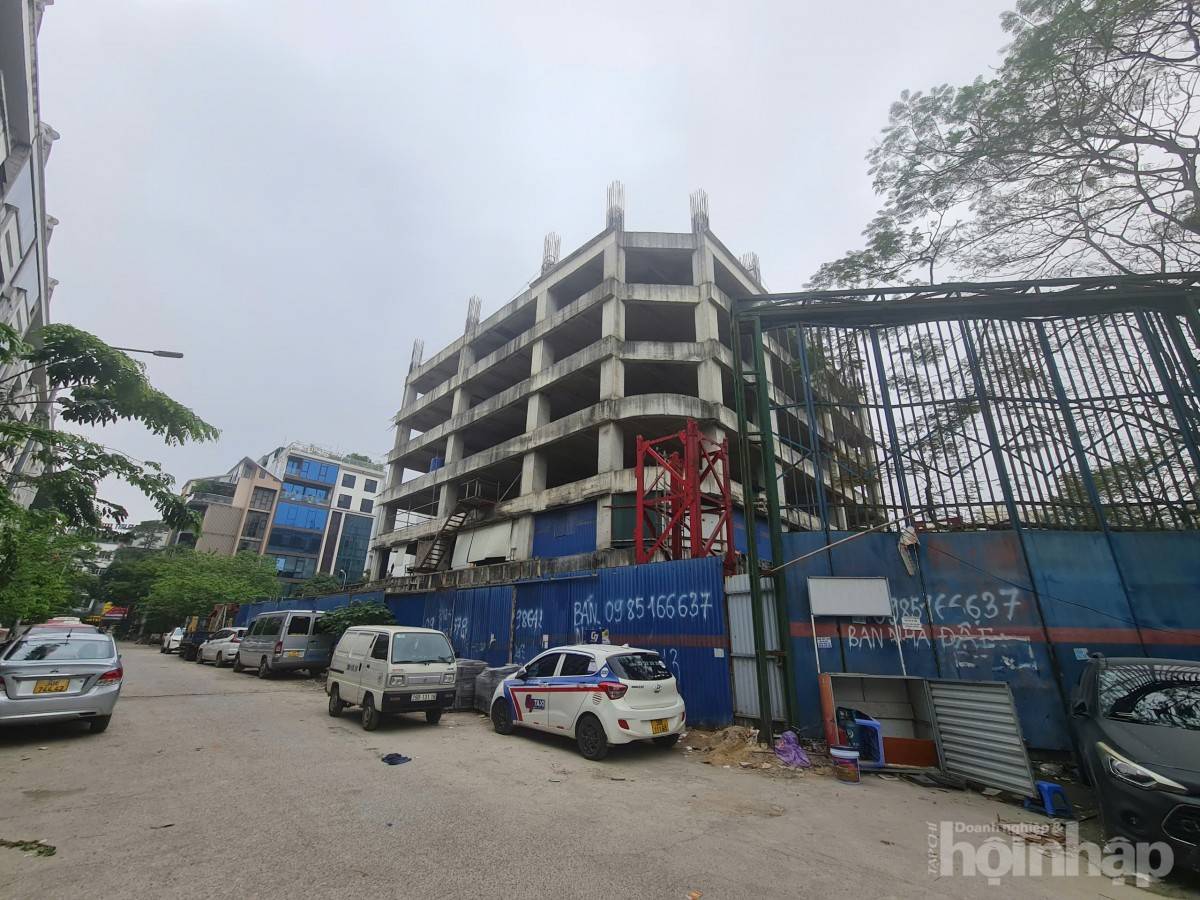 Bài IX: Tòa V.I.C Tower “bỏ quên” cả thập kỷ trên đất vàng Cầu Giấy