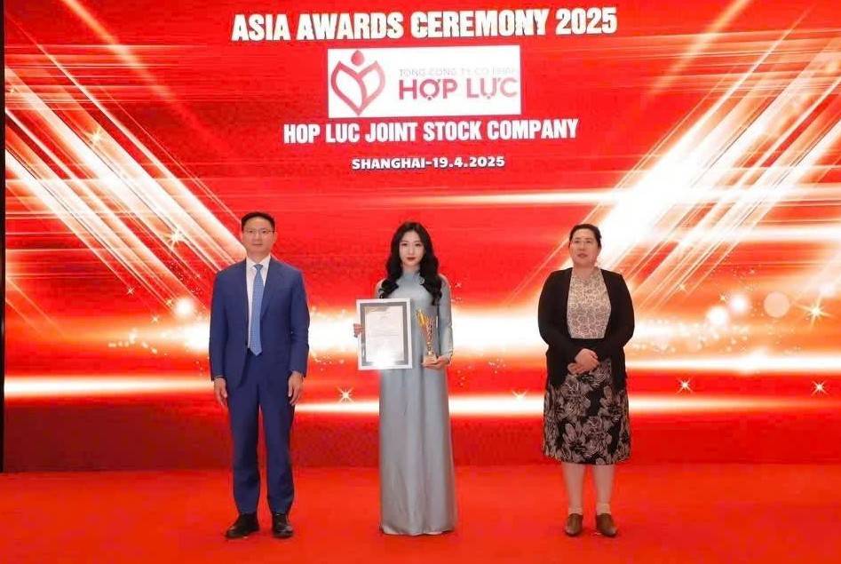Tổng công ty CP Hợp Lực nhận danh hiệu doanh nghiệp tiêu biểu châu Á