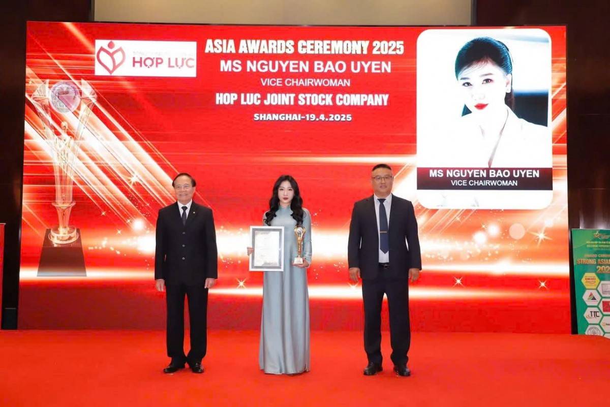 Doanh nhân Nguyễn Bảo Uyên – Phó Chủ tịch HĐQT Tổng Công ty, Giám đốc điều hành Hệ thống Y tế Hợp Lực được vinh danh “Nhà lãnh đạo/Doanh nhân tâm tài xuất sắc Châu Á” 2025