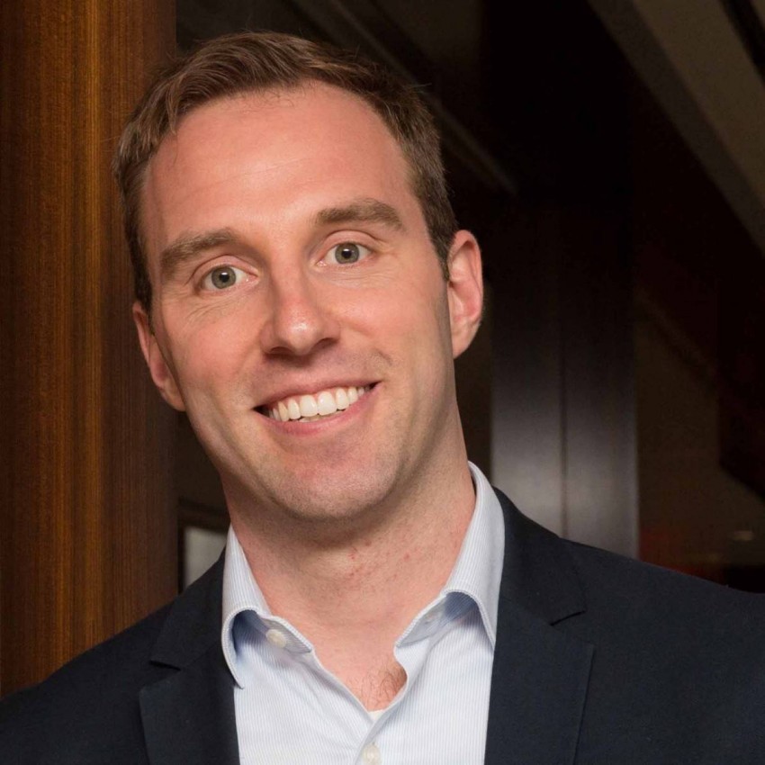 Hàng loạt tỷ phú xả cổ phiếu ngay trước thông báo thuế quan của ông Trump