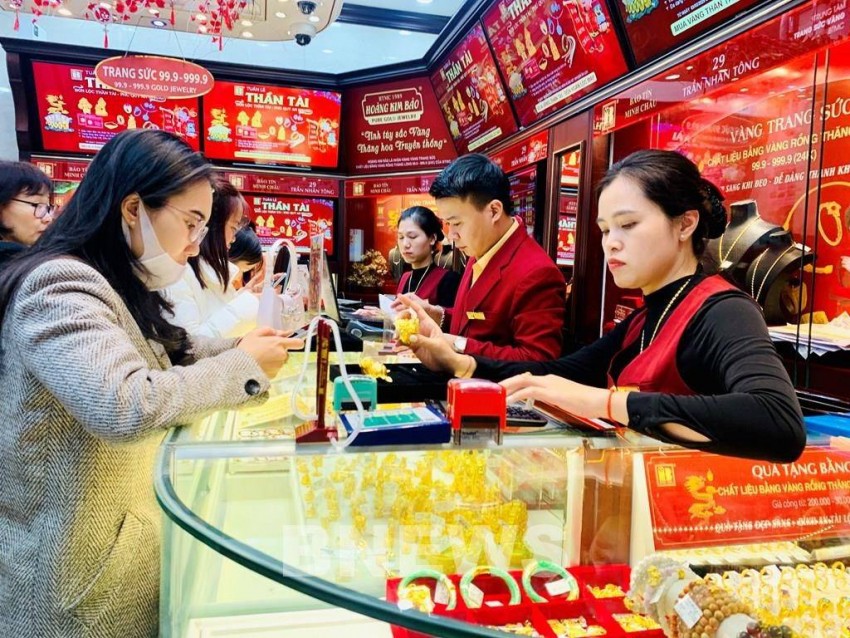 Giá vàng trong nước lập 