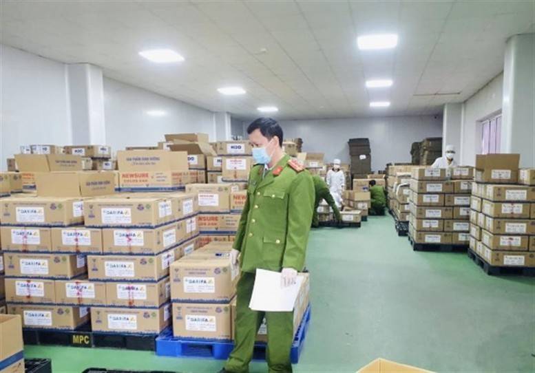 Bộ Công an cảnh báo người dân: Không sử dụng 12 sản phẩm sữa đã xác định là hàng giả và 72 sản phẩm đang điều tra