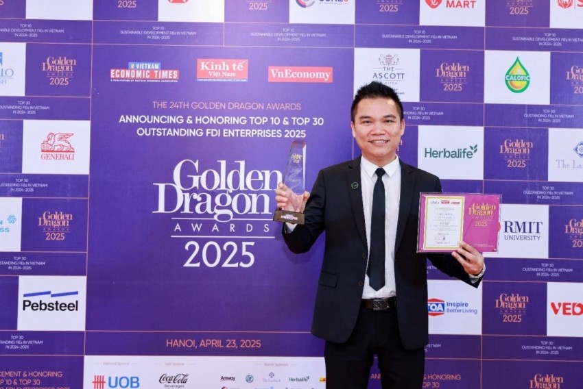 Ông Nguyễn Thành Đạt – Giám Đốc Truyền Thông Herbalife Việt Nam & Campuchia tại sự kiện Giải Thưởng Rồng Vàng 2025
