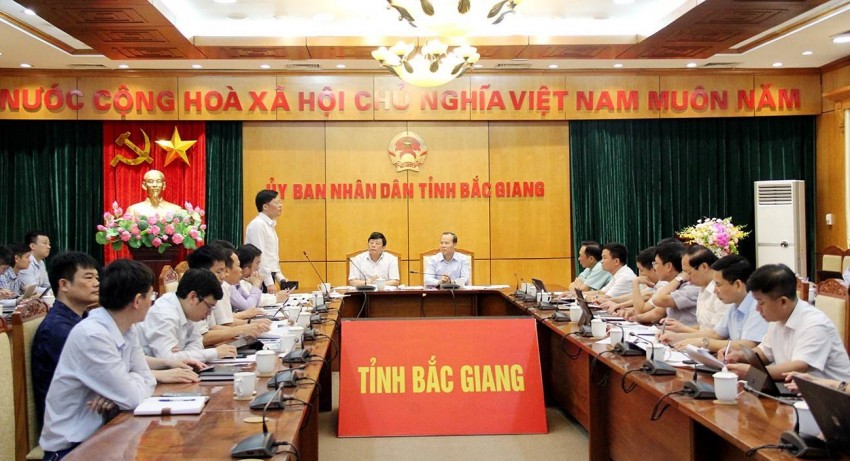 Quang cảnh cuộc họp. Bắc Giang - Bắc Ninh họp bàn triển khai số hóa tài liệu, kết nối dữ liệu dùng chung