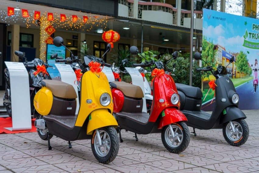 VinFast khởi động hè bằng “deal” cực hời: Xe máy điện xịn cho học sinh giá chỉ từ 14,99 triệu đồng