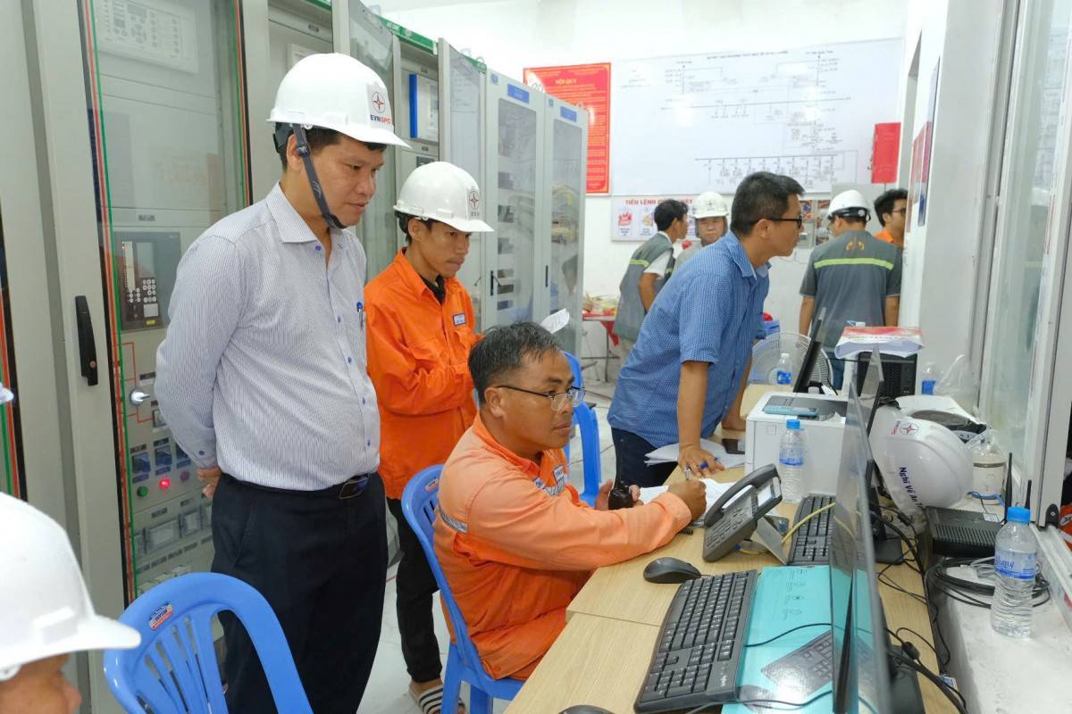 EVNSPC tiếp tục đóng điện thêm 4 công trình 110kV chào mừng 50 năm Giải phóng miền Nam