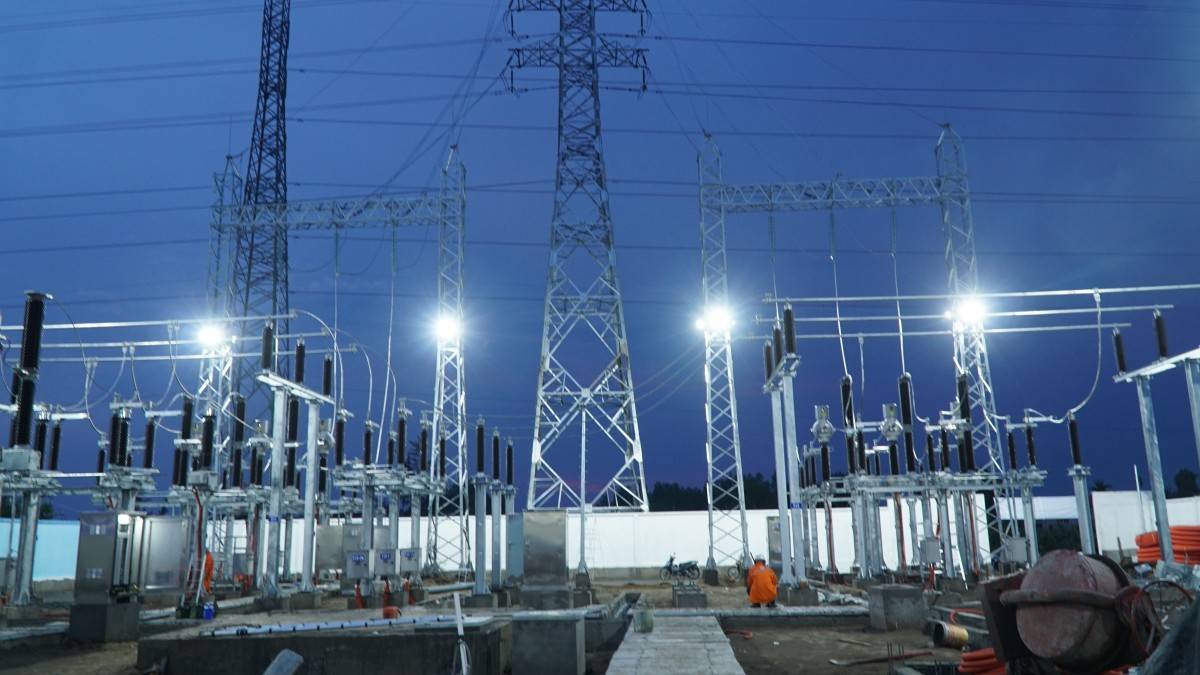 EVNSPC tiếp tục đóng điện thêm 4 công trình 110kV chào mừng 50 năm Giải phóng miền Nam