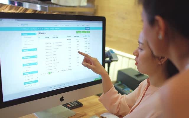 Từ ngày 1/6, bắt buộc xuất hóa đơn điện tử từ máy tính tiền đối với hộ kinh doanh doanh thu trên 1 tỉ đồng