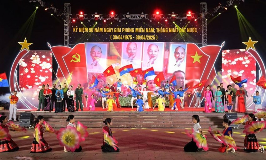 “Yên Bái - Bản hùng ca hoà cùng non sông thống nhất” chương trình nghệ thuật đặc biệt ấn tượng, hoành tráng