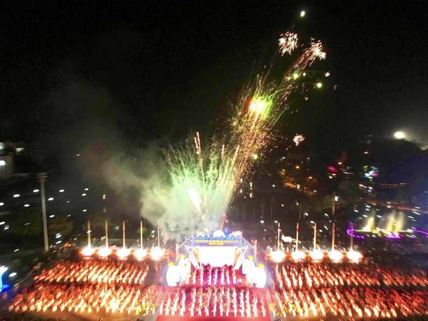 “Yên Bái - Bản hùng ca hoà cùng non sông thống nhất” chương trình nghệ thuật đặc biệt ấn tượng, hoành tráng