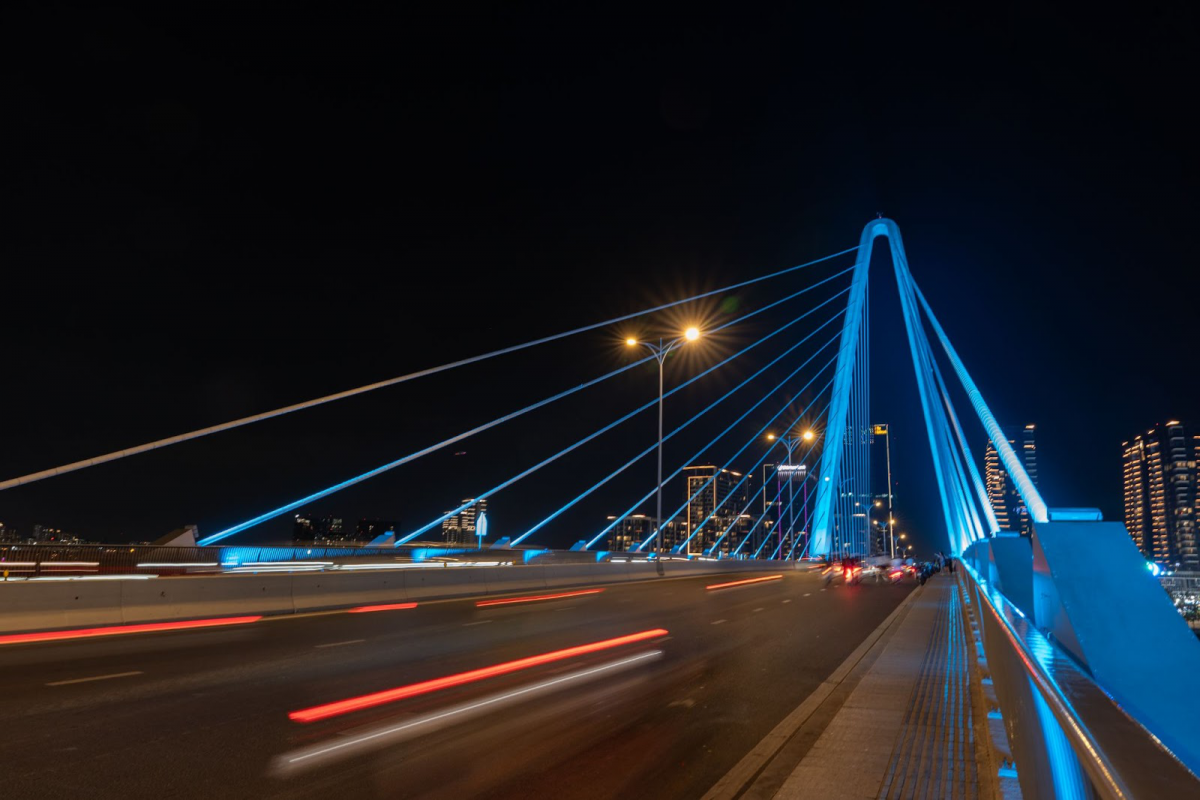 Bừng sáng cầu Ba Son trước đại lễ kỷ niệm 50 năm ngày Giải phóng miền nam